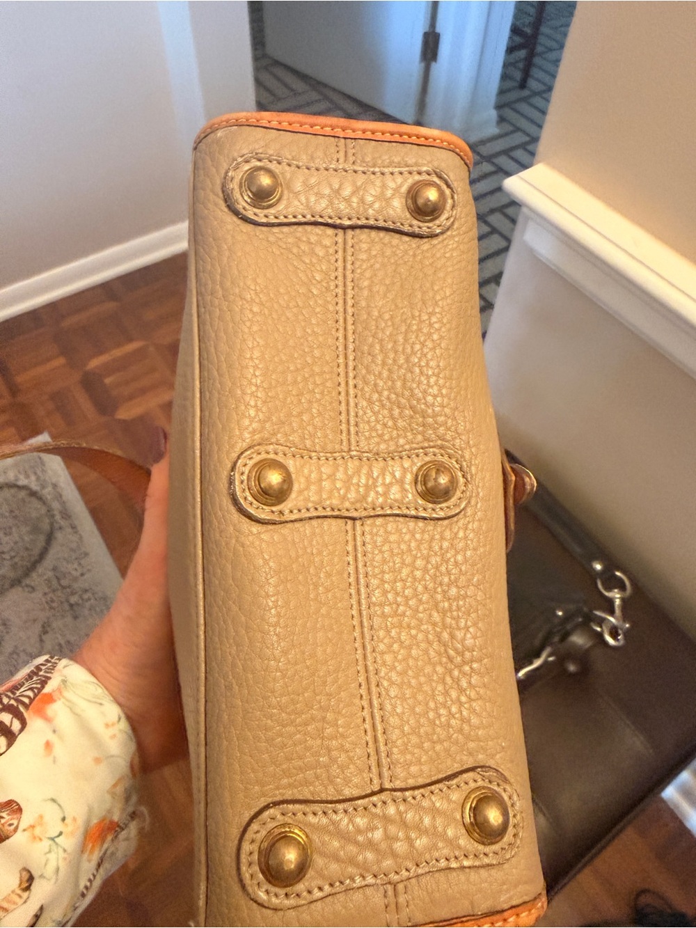 Dooney & Bourke Taupe Pebbled Leather Crossbody with Tan Trim - Picture 7 of 11